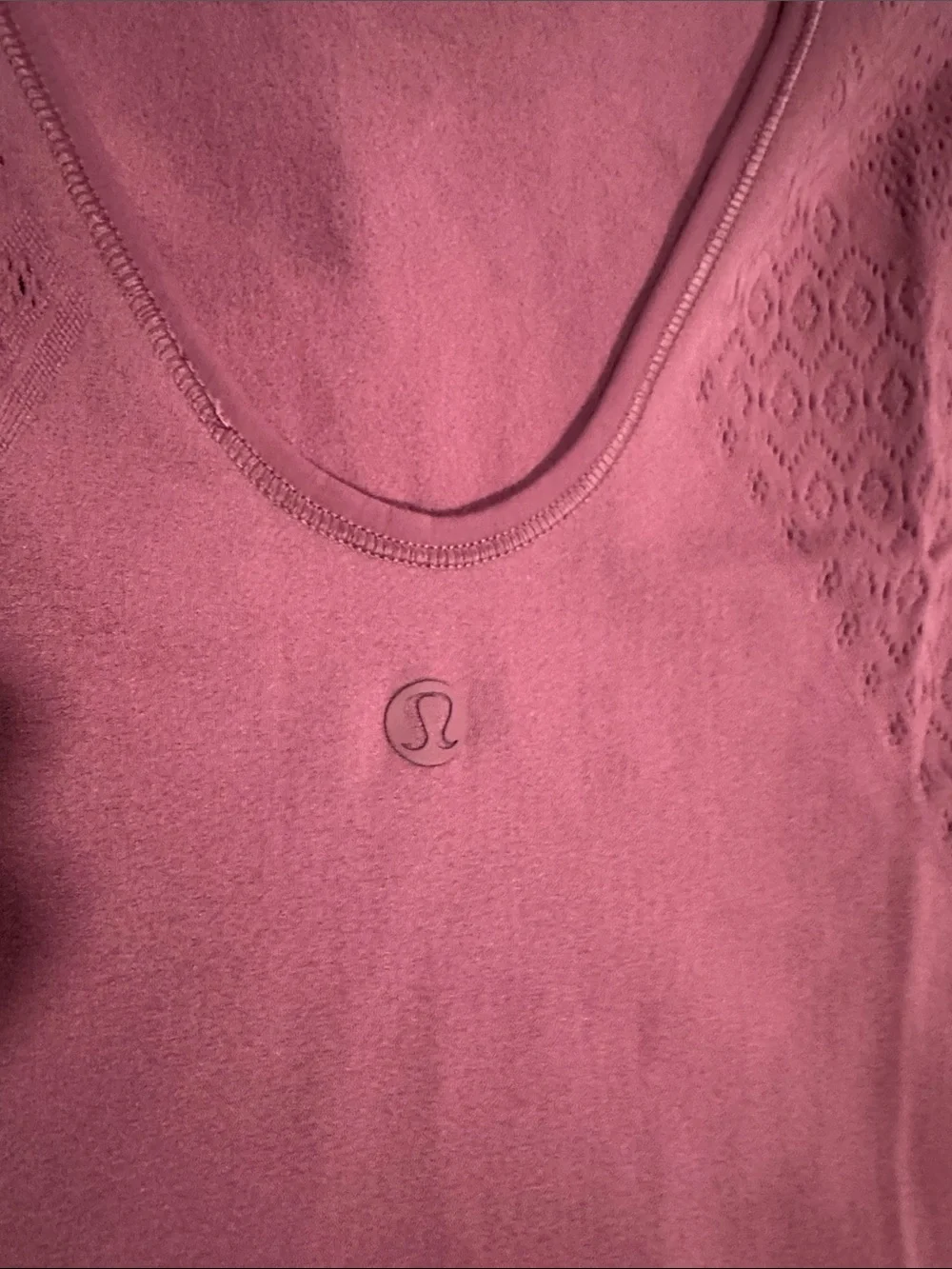 lululemon athletica sleek scoop